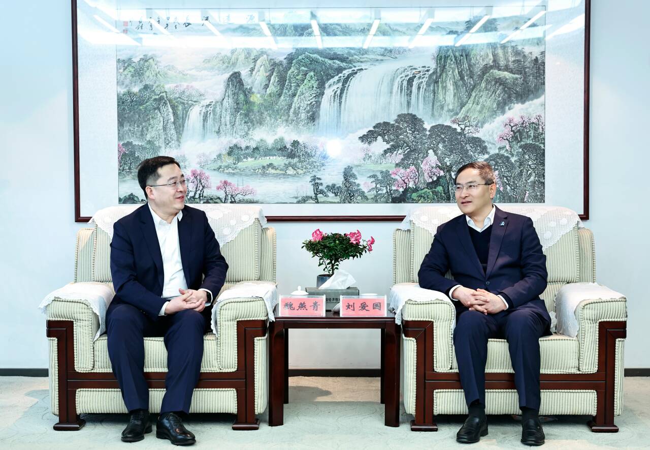 刘爱国会见澳优乳业（01717.HK）客商