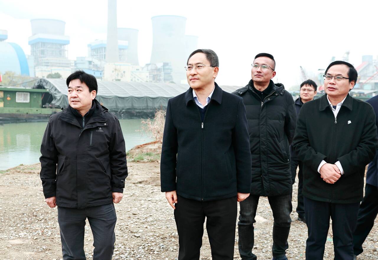 刘爱国开展巡河工作