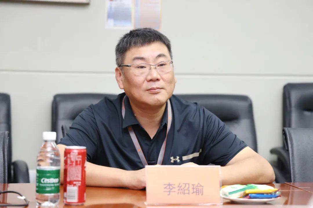 徐子佳参访定颖电子(昆山)有限公司