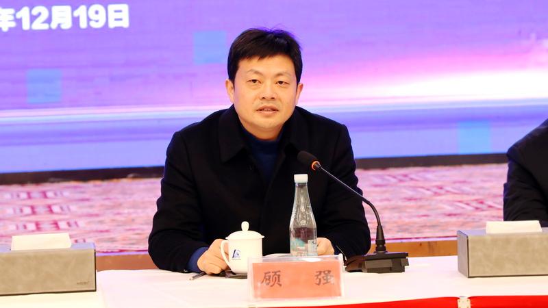 顾强指出,今年以来,经开区围绕"去行政化"要求和市场化方向,稳妥推动