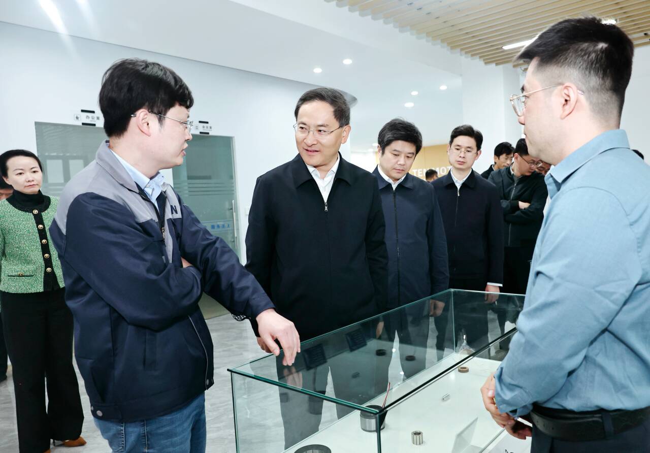 刘爱国调研推进重特大产业项目建设工作