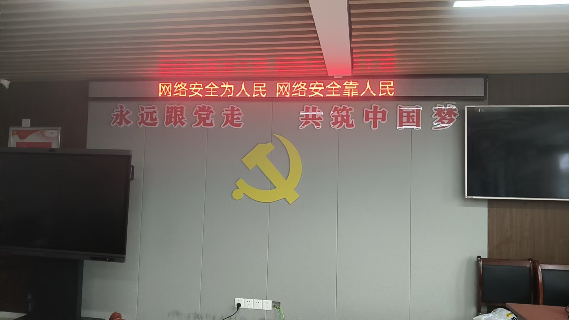 ee31e1189cd0623b8eb7563bfdf072ce.jpg ee31e1189cd0623b8eb7563bfdf072ce.jpg